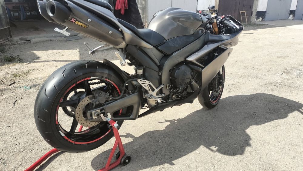 Yamaha R1 2007год