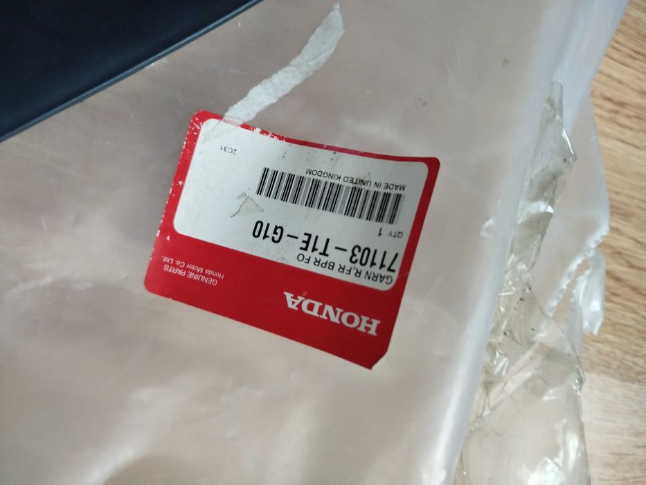 Решетка в предна броня лява за Honda Crv