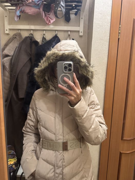 Куртка GUESS S (утиный пух)