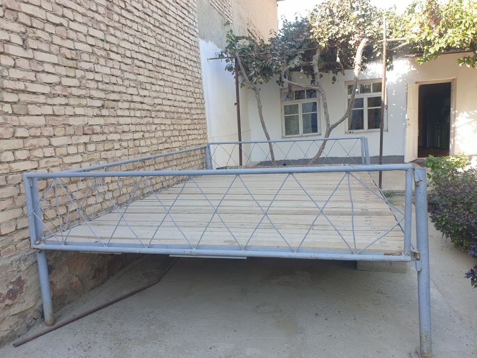 Чорпоя сотилади 2.5×4