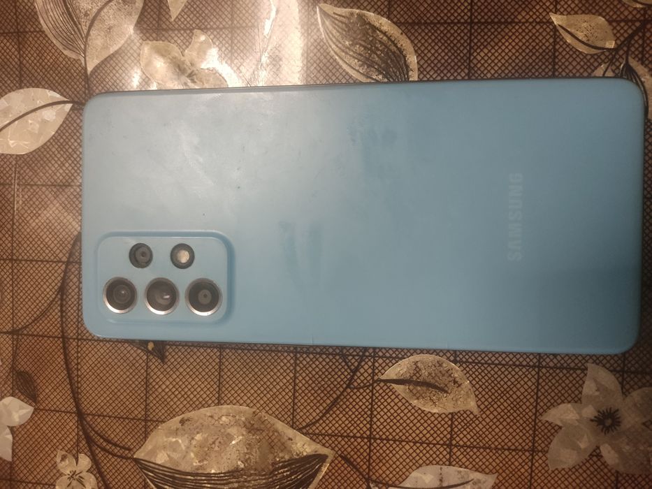 Продам телефон Самсунг Галакси А52