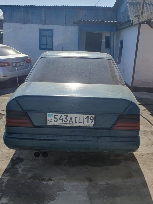 Продам  мэрс 124 объём 2