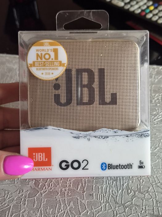 Тонколона JBL.   .