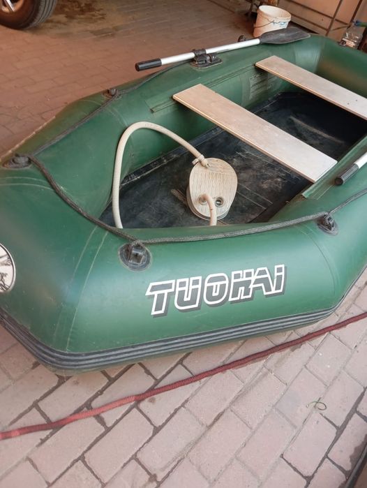 Продаю Лодку ПВХ б/у