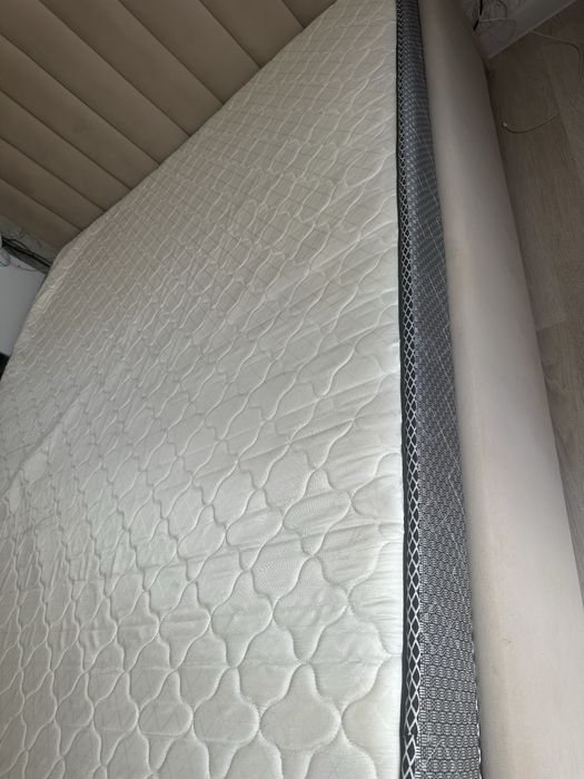 Матрас губка.