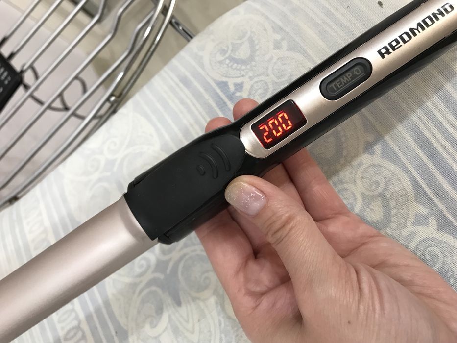 Плойка Redmond