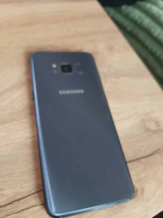 Продавам два телефона