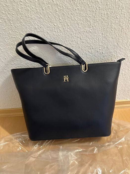 Дамска чанта Tommy Hilfiger / Calvin Klein / Guess