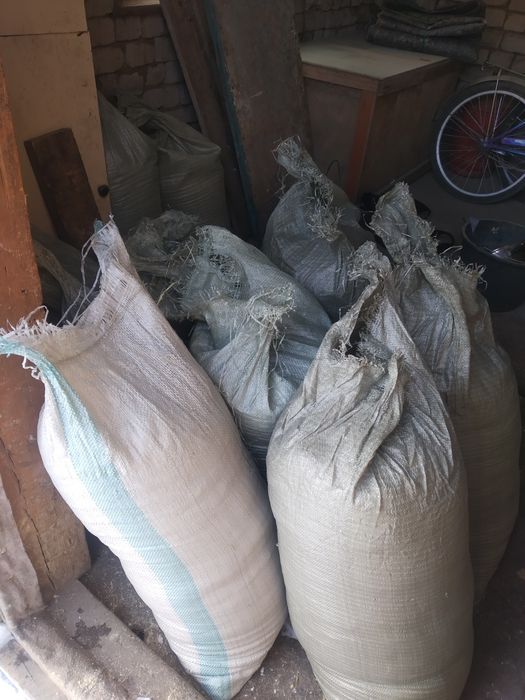 Опилки с куриным навозом