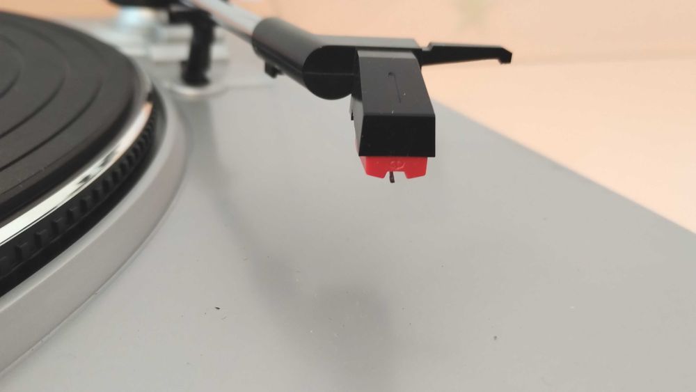 pt discuri vinil pickup Lenco 3866USB cu preamplificator incorporat