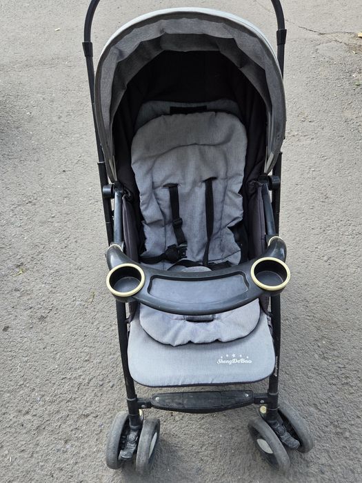Продам прогулочную коляску
