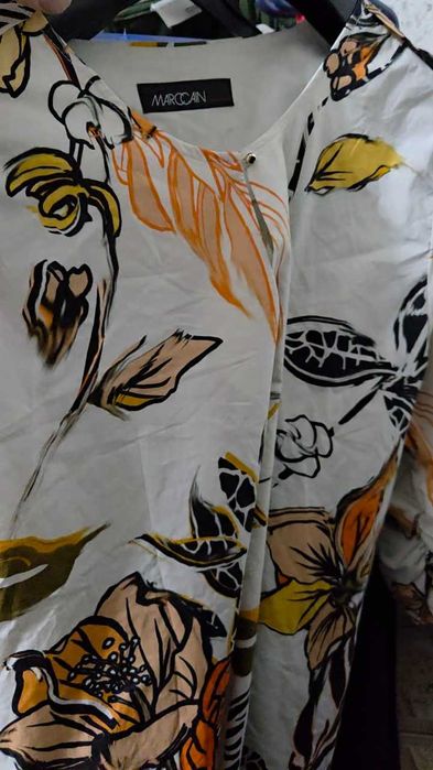 Нови аутлет дрехи на едро