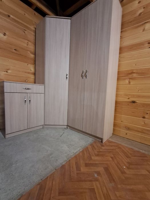 Продам угловой шкаф