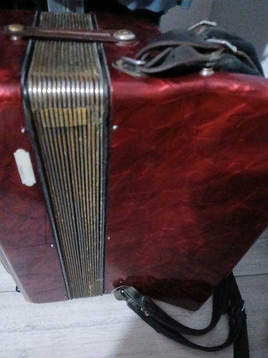 Acordeon hohner carena 3