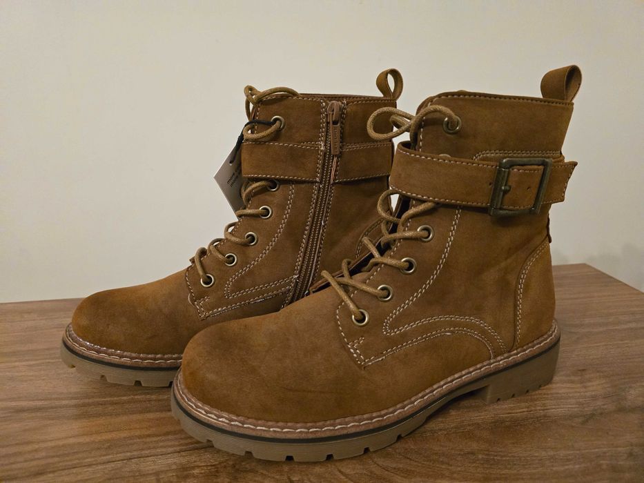 Кафяви дамски боти