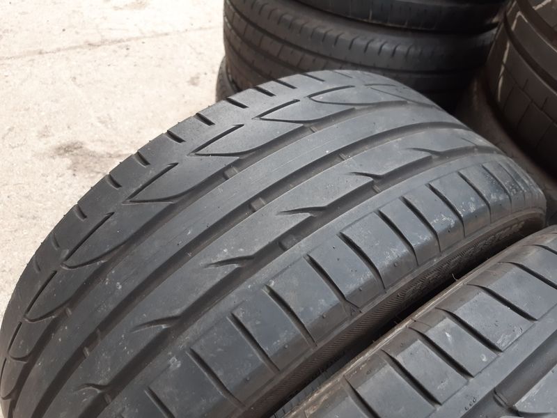 Anvelope second vară 225 40 R18