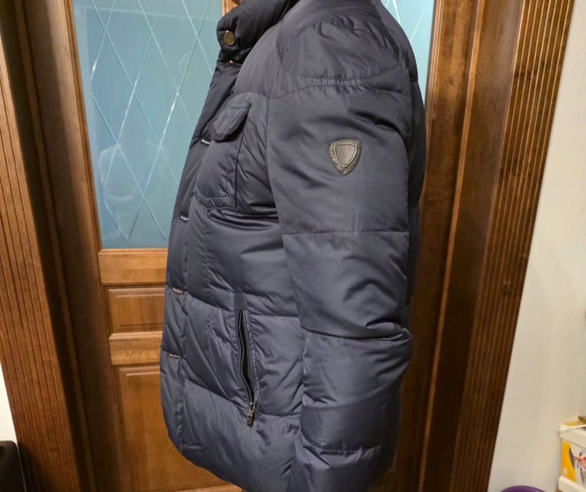 Продам оригинальный пуховик GRATUDE