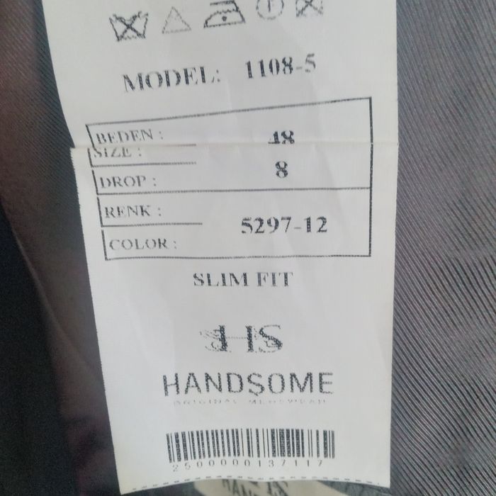 Продам костюм р-з 48.