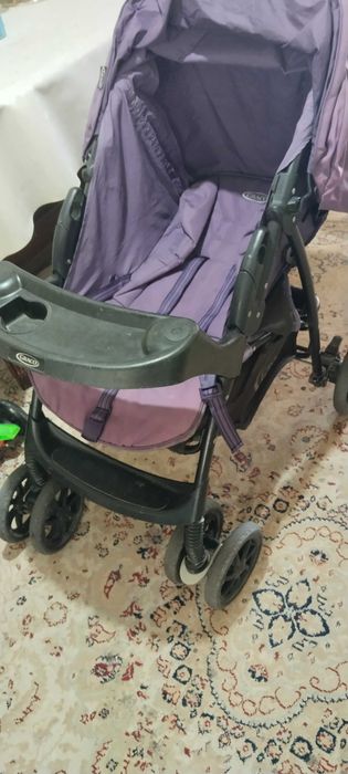 Продам коляску Graco