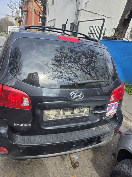 Заден капак за багажник на Hyundai Santa Fe 2010 година