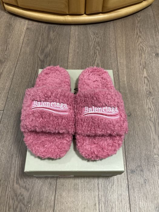Balenciaga Fur Slides Pink ( 37 ; 38 ; 39 )