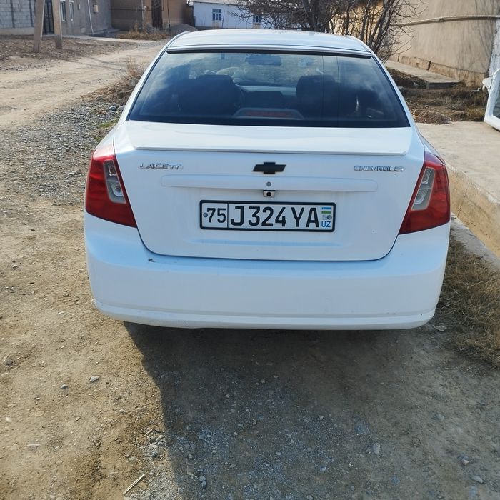 Holati yaxshi 2011 Lasetti