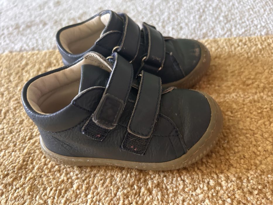 Детски обувки 20 номер за прохождане и домашни пантофи Колев и Колев