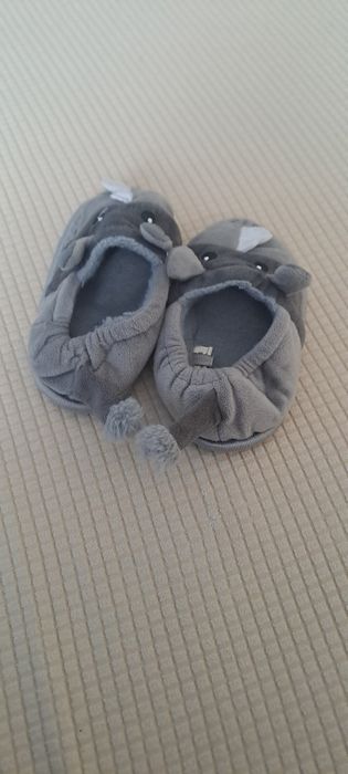 Papuci interior  de casa