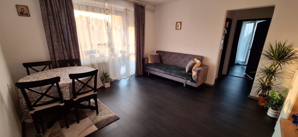 Apartament cu 2 camere, strada Sarii, nr 43