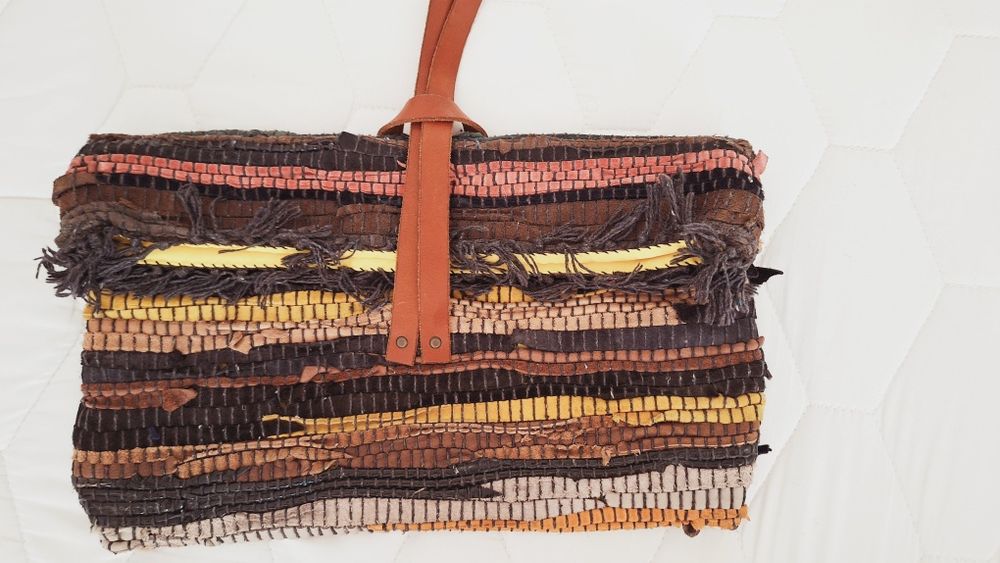 Клъч от кожа уникален