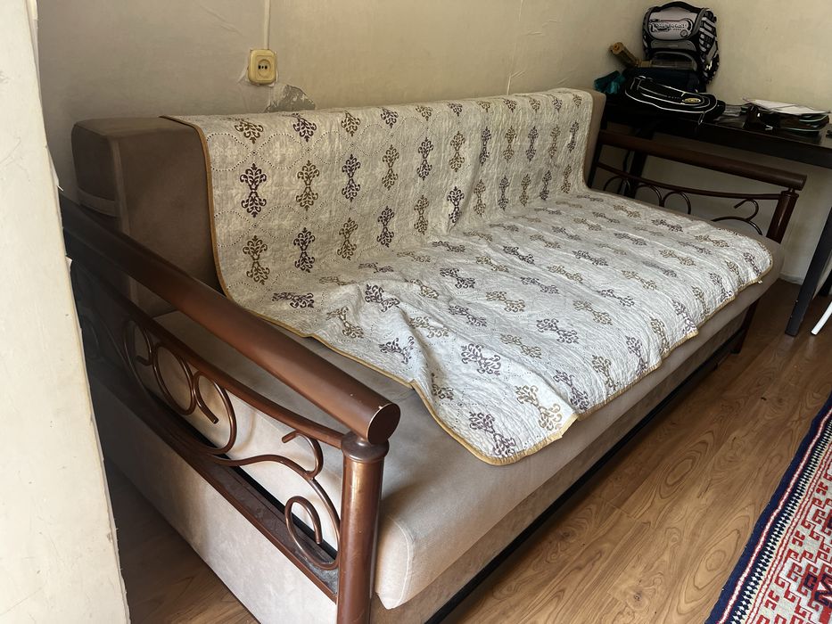 Продам диван в хорошем состояние!