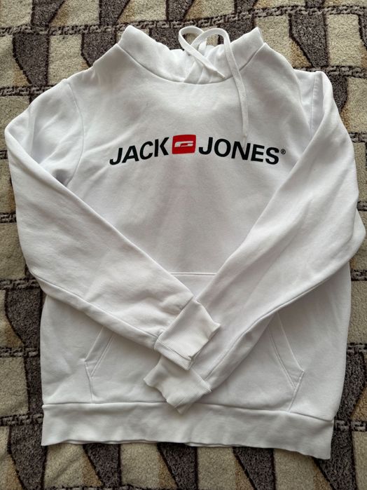 Jack Jones суѝчър