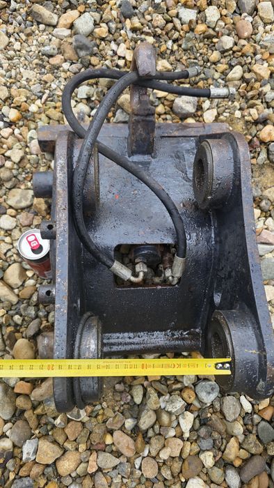 Cupla rapida hidraulica cw10 miniexcavator 4-8t bolțuri 45mm in stare perfecta de funcționare