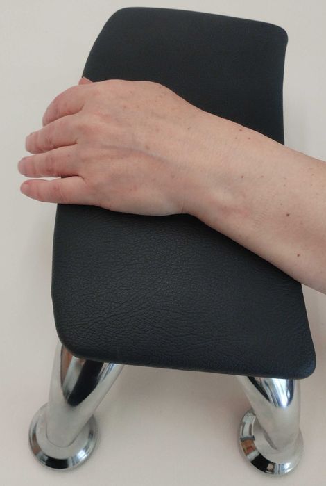 Поставка за маникюр.