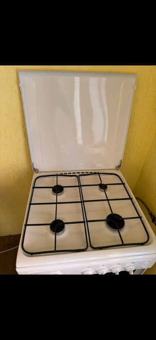 Продам газовую плиту