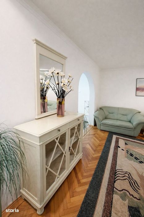 Apartament 3 camere-mutare imediată-ultracentral-vedere panoramică