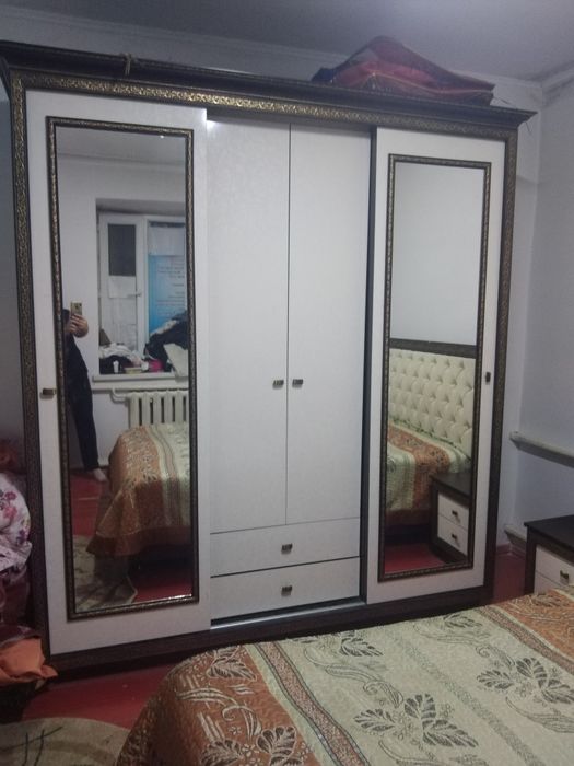 Спальный гарнитур продам