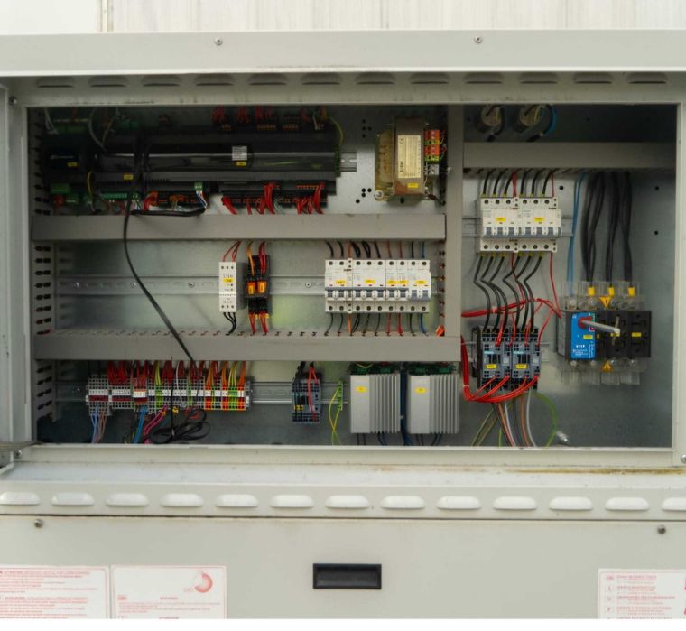 Vand / Inchiriez chiller CLIMAVENETA 70,25KW