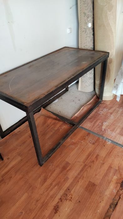 Стол лофт металлический