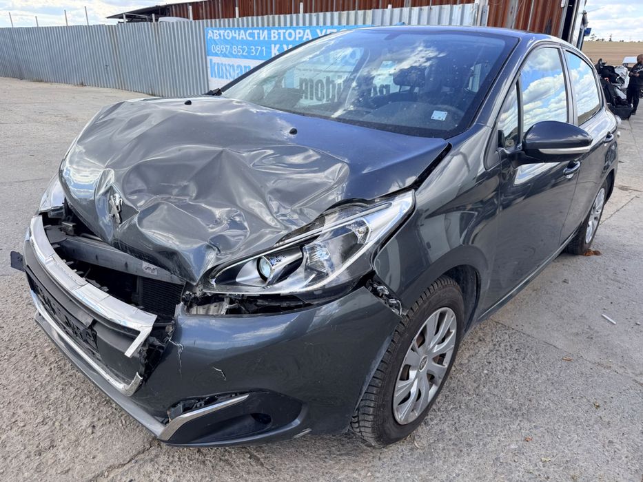 Peugeot 208 1.2 PureTech, двигател HMZ, HM01, 82 кс., 5 ск., 114000 км., 2017г., евро 6D, Пежо 208 1.2 PureTech, engine HMZ, 82 hp, 5 sp., 114000 km.
