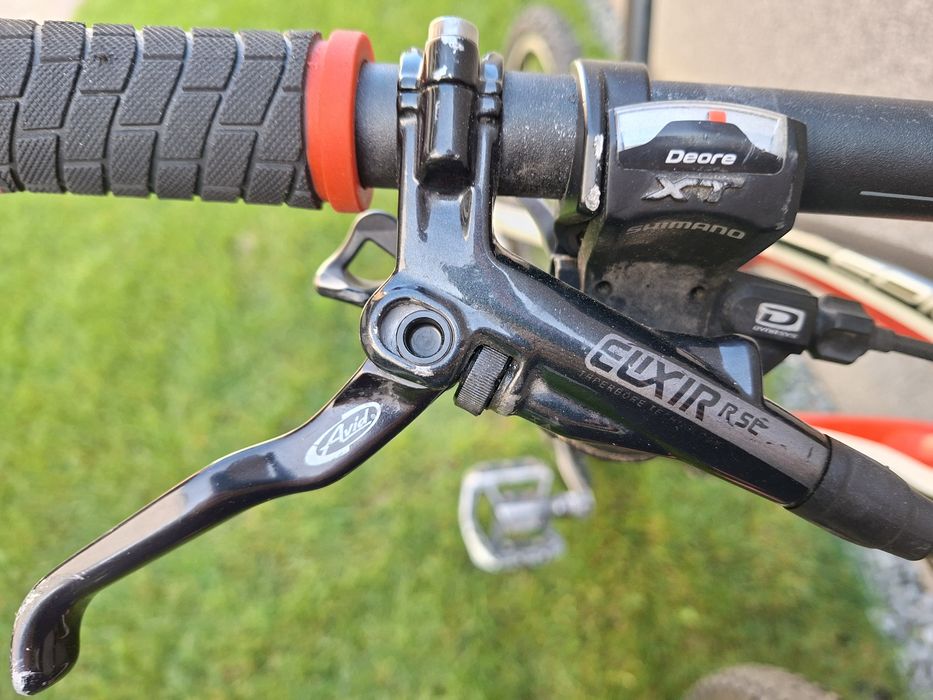 Vând bicicletă SPECIALIZED comp 26" Full suspension/frâne hidraulice