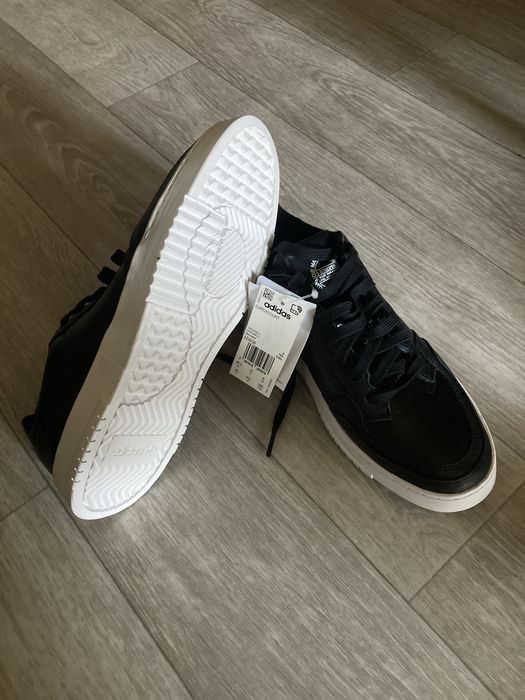 Кроссовки Adidas Supercourt