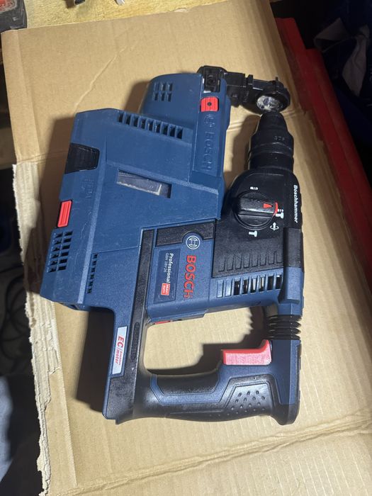 Rotopercutor Bosch GBH 18v-26 cu aspirator