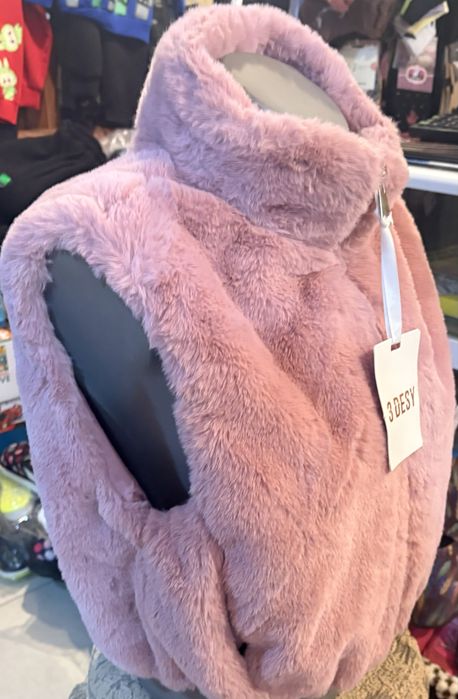 Къси елеци с косъм- S,M,L- три цвята