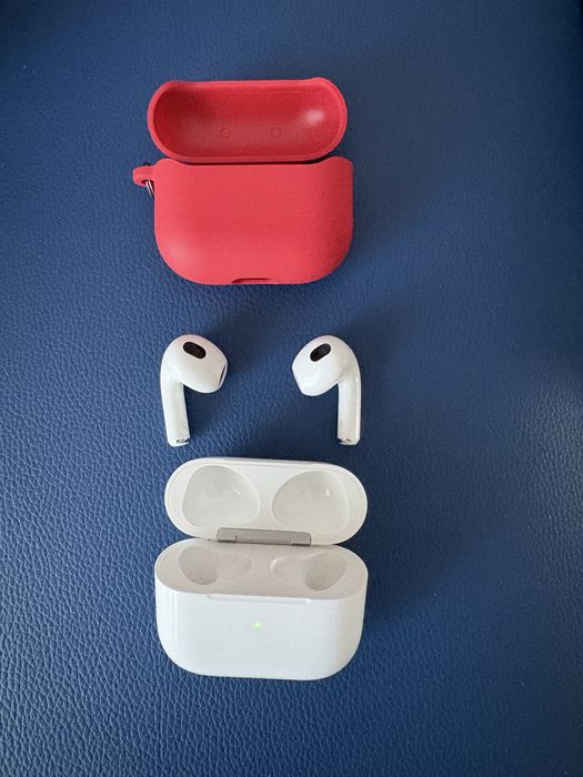 AirPods 3 originale, utilizate foarte putin