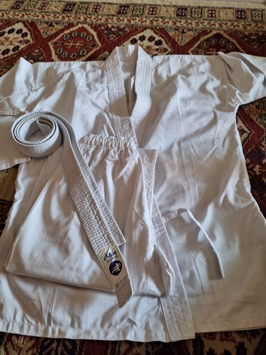 Продам кимоно для джиоджитсу!