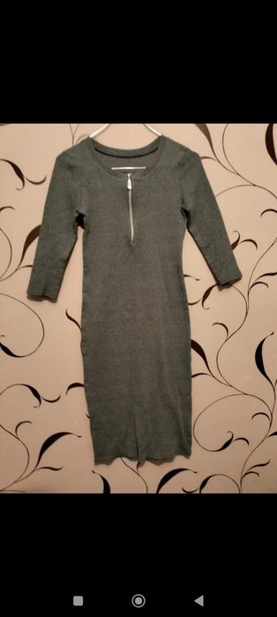 Продам куртки,, платья