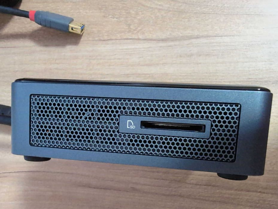 Vând Mini PC Intel (NUC) Next Unit of Computing NUC10I5FNK2