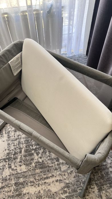 кровать-манеж Joie