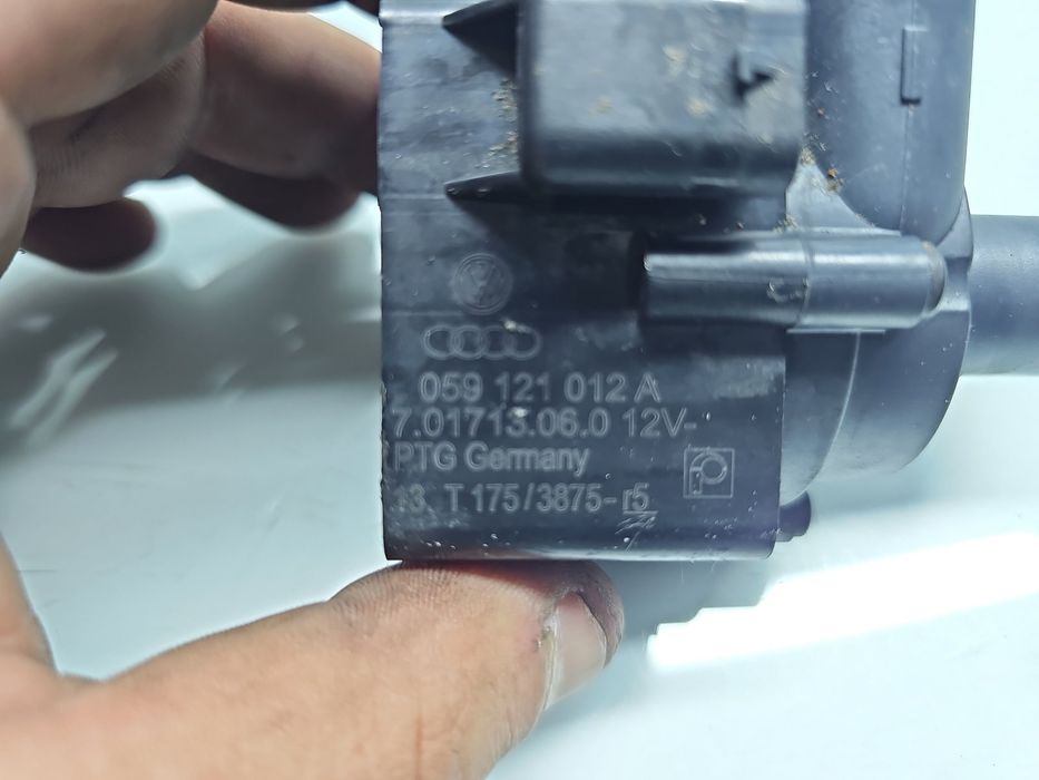 Pompa recirculare apa AUDI A6 (4G2, C7) [Fabr 2012-2017] 059121012A 2.